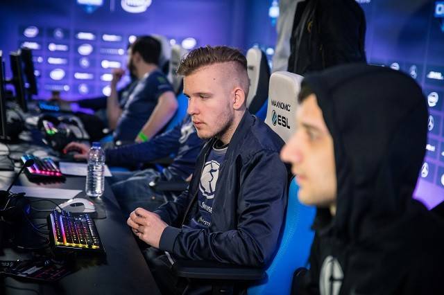 LEC VIT小蜜蜂战队表示：欢迎来到欧洲，Bo人！