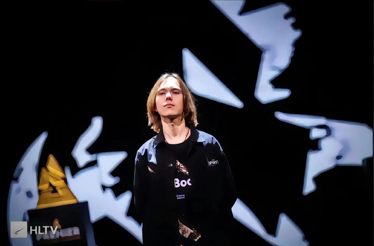 HLE监督锐评：谁都知道T1不爱用泽丽+璐璐的组合