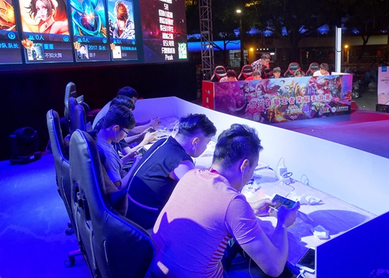 外媒发布LOL全球战力排行榜：EDG第一 T1第二