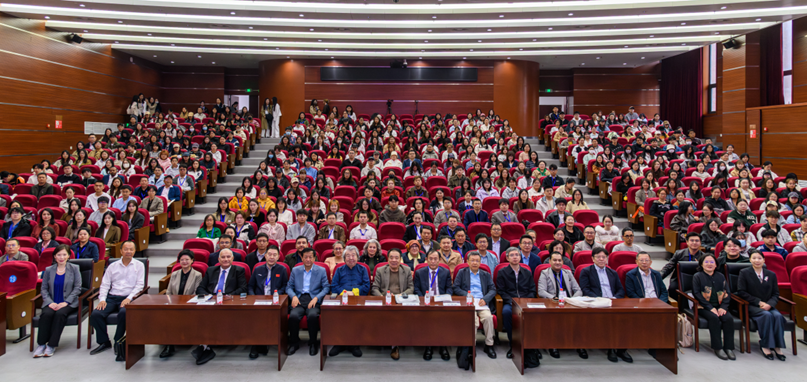 “跨文化传播视野下的文明互鉴”学术研讨会与会人员合影。河北大学新闻传播学院供图